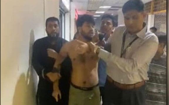 ওসিকে পেটানোর হুমকি দেওয়া সন্ত্রাসী সাজ্জাদ ঢাকায় গ্রেপ্তার