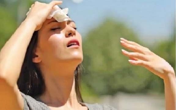 চলতি এপ্রিলে তীব্র তাপপ্রবাহের আভাস, হতে পারে ঘূর্ণিঝড়