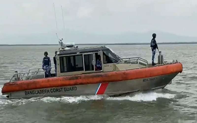 পাচার হচ্ছে সিমেন্ট-সার ও নিত্যপণ্য, আসছে মাদক