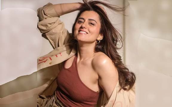 নির্ভরতা নয়, সঙ্গীর জন্য মেয়েদের বিয়ে হতে পারে