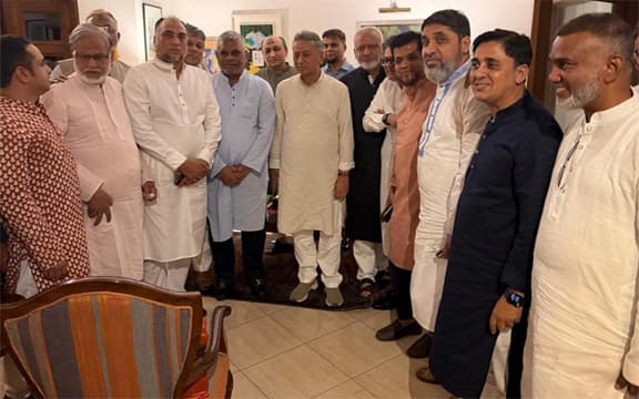 চট্টগ্রাম থেকে সরবে না বিপিসি, সমাধান হবে ওজন স্কেল বৈষম্য : অর্থমন্ত্রী