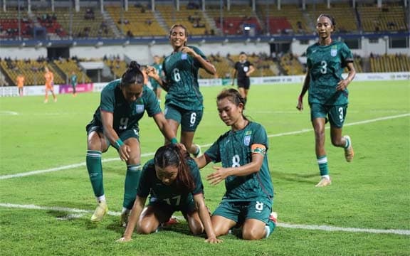 ভারতের কাছে শিরোপা হারাল বাংলাদেশ