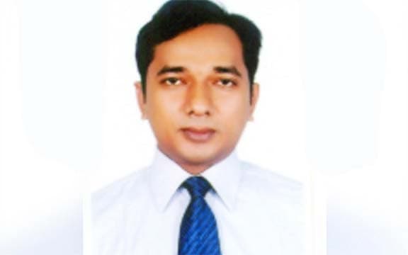 কুমিল্লার ডিসি হতে ৮ কোটি টাকায় চুক্তি! অভিযোগ অস্বীকার দু‘পক্ষেরই