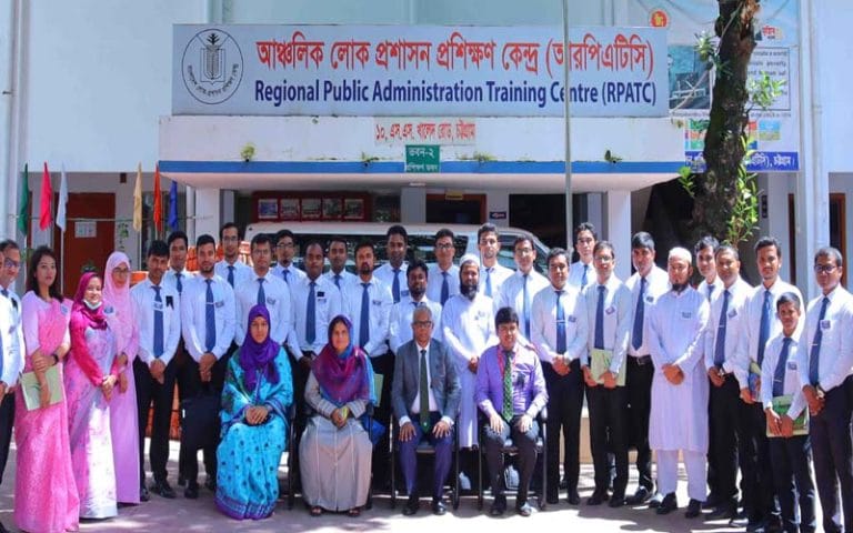 ৪২ হাজারে পর্দা, সাড়ে ৫ হাজার টাকায় অগ্নিনির্বাপক যন্ত্র