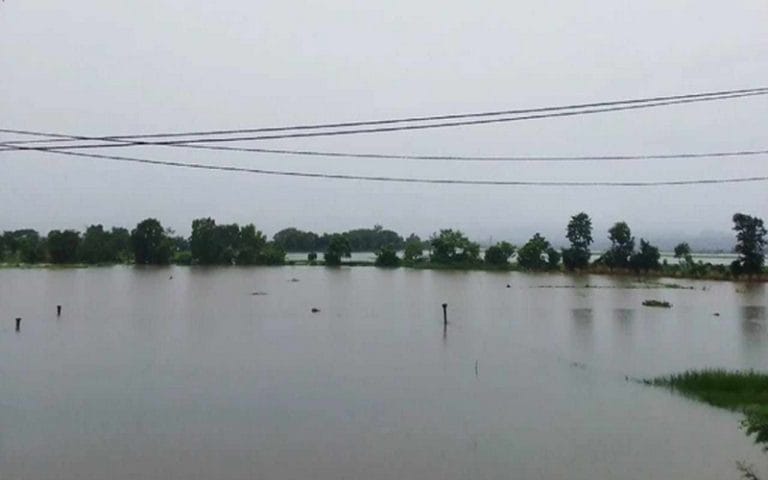 চট্টগ্রামে পাঁচ লাখ মানুষ পানিবন্দি, ফুঁসছে কাপ্তাই বাধ