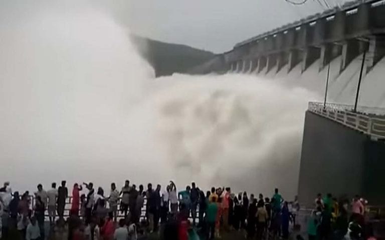 ফারাক্কার সব গেট খুলে দিয়েছে ভারত