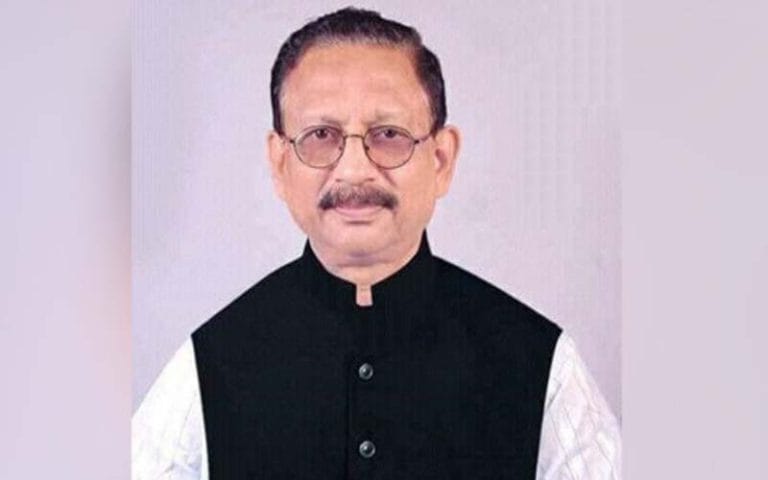 আত্মগোপনে চসিক মেয়র, আটকে আছে গুরুত্বপূর্ণ কাজ
