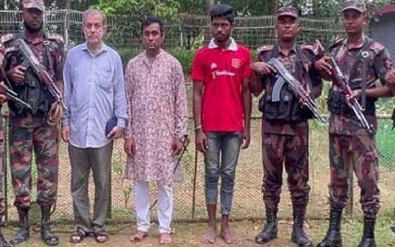 ভারতে পালানোর সময় রাউজানের সাবেক এমপি ফজলে করিম গ্রেপ্তার