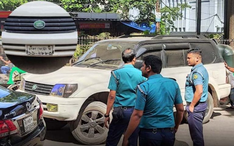 যৌথবাহিনীর অভিযানের পূর্বেই চট্টগ্রামে মিলল কোটি টাকার ল্যান্ড রোভার গাড়ি