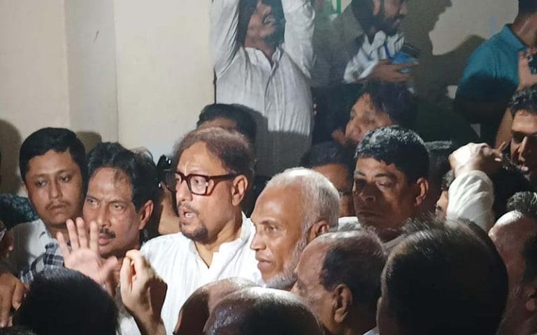 আদালতের রায়ে চসিকের মেয়র বিএনপি নেতা ডা. শাহাদাত
