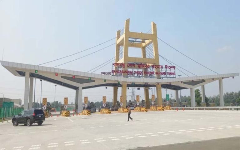 আয়ের চেয়ে ব্যয় তিনগুণ বেশি লাভের মুখ দেখছে না ‘কর্ণফুলী টানেল’ প্রকল্প