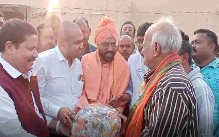 ভারতে গিয়ে ক্ষোভ ঝাড়লেন চিন্ময়ের উকিল রবীন্দ্র ঘোষ