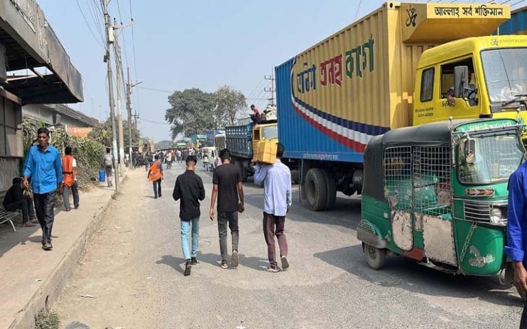 ২৩ ঘণ্টা পর প্রাইম মুভার শ্রমিকদের কর্মবিরতি প্রত্যাহার