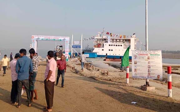 সমুদ্রপথে ফেরি চলাচলের যুগে বাংলাদেশ