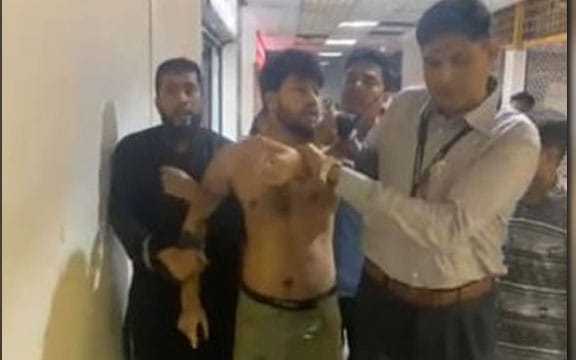ওসিকে পেটানোর হুমকি দেওয়া সন্ত্রাসী সাজ্জাদ ঢাকায় গ্রেপ্তার