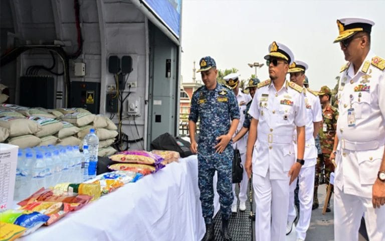 ত্রাণ নিয়ে মিয়ানমারের পথে নৌবাহিনীর যুদ্ধ জাহাজ