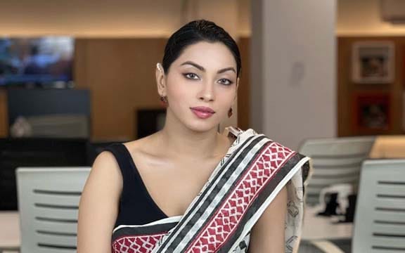 সৌদি রাষ্ট্রদূত ঈসাকে স্বামী দাবি করলেন মডেল মেঘনা