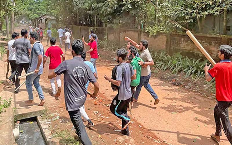 গ্রামবাসীর সংঘর্ষে রণক্ষেত্র চবি, ১৪৪ ধারা জারি