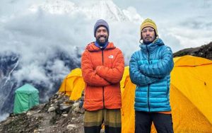 মানাসলু জয়ে ইতিহাস গড়লেন বাবর-তানভির