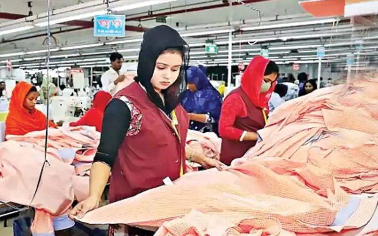 গার্মেন্টস সেক্টরের ৭ বিলিয়ন ডলার মেরে দিয়েছে বিদেশিরা