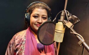 পুরুষ বাউলরা বিছানায় ডাকে, সাড়া দিলে গানের প্রোগ্রাম মিলে