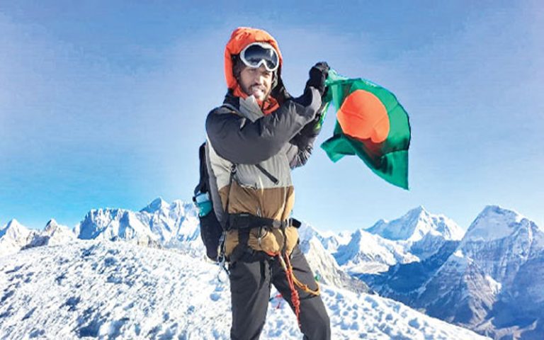 তুষারপাতের মধ্যেও নেপালের চুলু ফার ইস্ট জয় ইমরানের