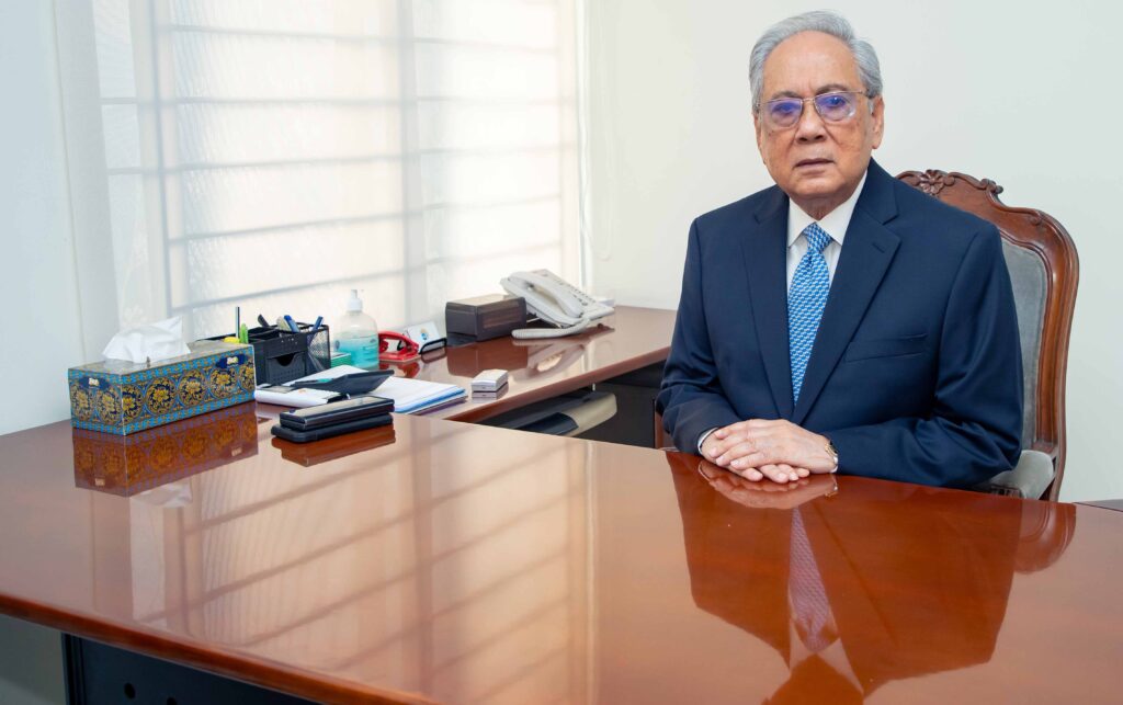 ভোটের মাঠে আনিসুল, গ্রেফতারের দাবি জুলাইযোদ্ধার