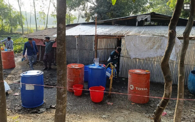 বিপিসির ভিতরেই ভুত!