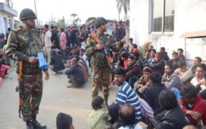 চট্টগ্রামে রোহিঙ্গা কলোনিতে যৌথবাহিনীর অভিযানে আটক ৩৪৮