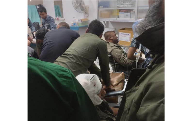 চট্টগ্রামে বাস উল্টে এক আনসার সদস্য নিহত, আহত ১০