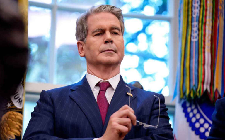 ইরানে সবচেয়ে ‘বড় বোমা’ হামলা চালাতে যাচ্ছে যুক্তরাষ্ট্র