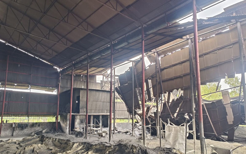 চট্টগ্রামে নির্মাণাধীন গুদামের ছাদ ধসে দুই শ্রমিকের মৃত্যু