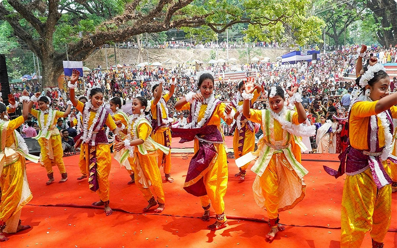 চট্টগ্রামে বৈশাখের জয়গান, মঙ্গল শোভাযাত্রা