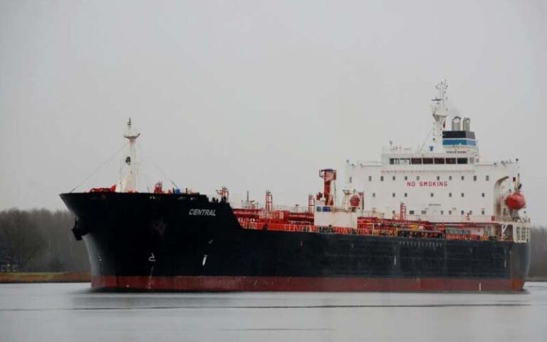 চট্টগ্রাম বন্দরে অকটেন নিয়ে এলো এমটি সেন্ট্রাল স্টার